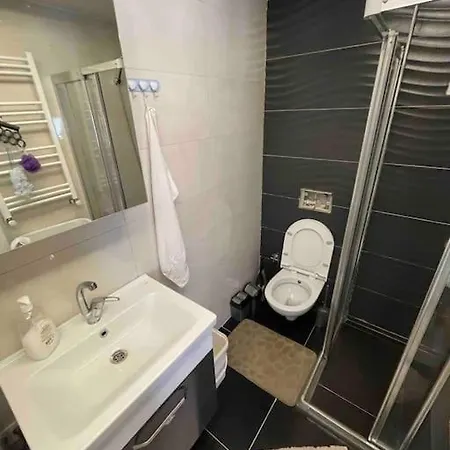 1+1 Hasanaga Parkina 1 Dk , Merkezi Konum * Buca